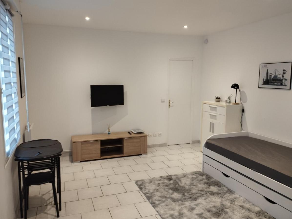 Studio Charmant Canape Lit Netflix Prime Video Wifi Dazn เลออาฟร์ ภายนอก รูปภาพ